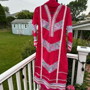 2 piece Pakistani/ indian Chikan and lace outfit!